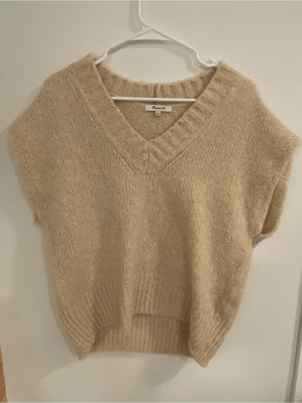Madewell Beige V-Neck Sleeveless Knit Vest